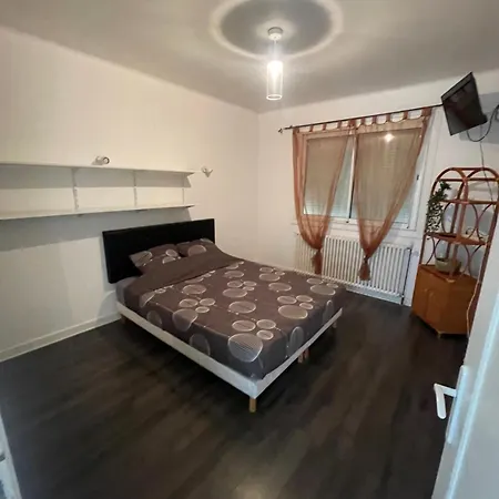 Dans Maison
